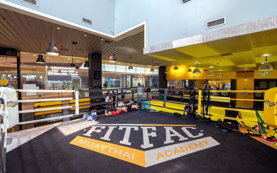 Bangkok: Learn 1-1 Muay Thai + Free Muaythai Shorts & Pickup - The start: check in, shorts, and getting set up