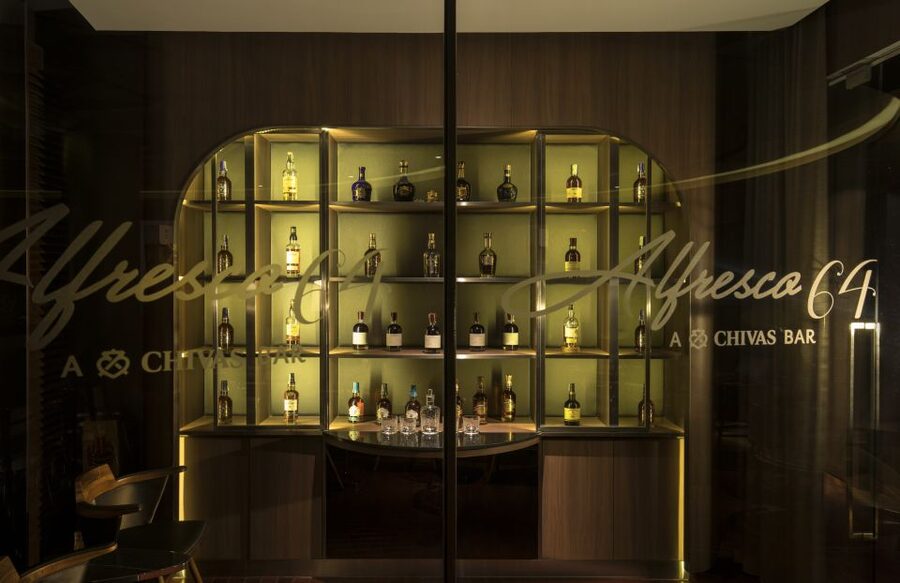 Bangkok: Lebua Rooftop Bar Reservation & Round-Trip Transfer - Should You Book the Lebua Rooftop Reservation and Round-Trip Transfer?