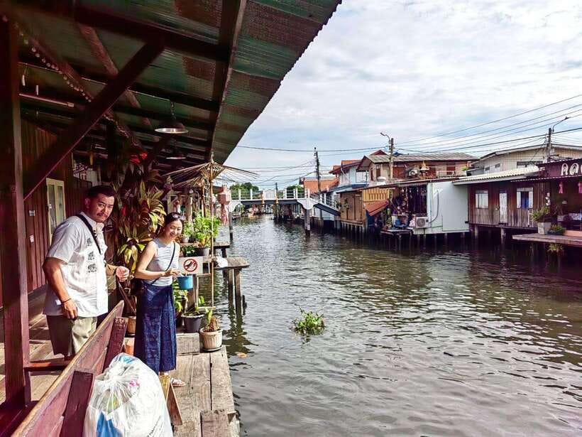 Bangkok: Longtail Boat Canal Cruise - The main photo moment: Wat Paknam Phasi Charoen’s giant Buddha