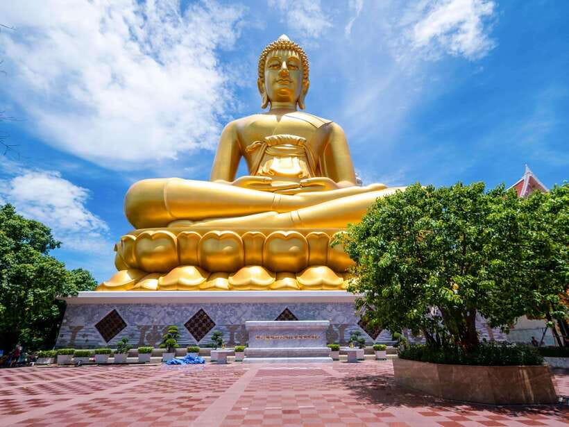 Bangkok: Longtail Boat Canal Tour to Wat Arun - Cruising the Chao Phraya Banks: The Ride Between Temples