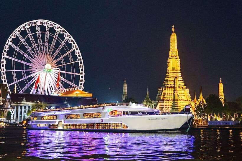 Bangkok: Luxury White Dinner Cruise Free Flow Beer and Wine - ICONSIAM Pier 4 check-in, seating, and avoiding the chaos