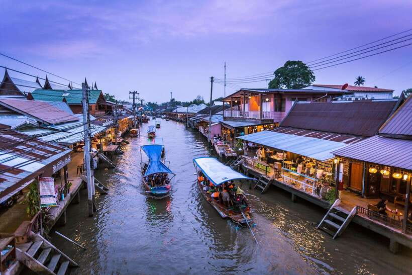 Bangkok: Maeklong Railway & Amphawa Floating Market Day Trip - Fireflies on the Maeklong River at Dusk, When the Day Quietly Turns Magical