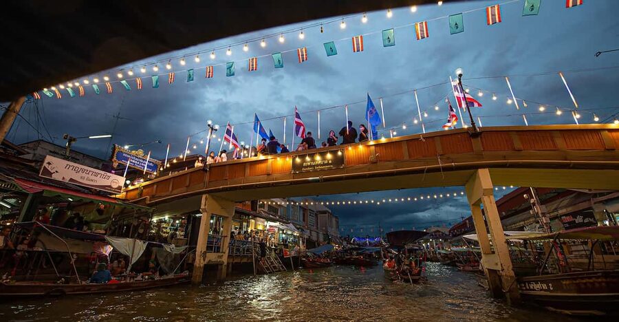 Bangkok: Maeklong Railway Market and Amphawa Floating Market - Boat ride pacing: how to enjoy the ride without rushing