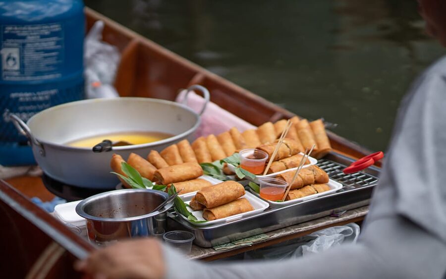 Bangkok: Maeklong Railway Market and Amphawa Floating Market - Price and value: is $48 worth it?