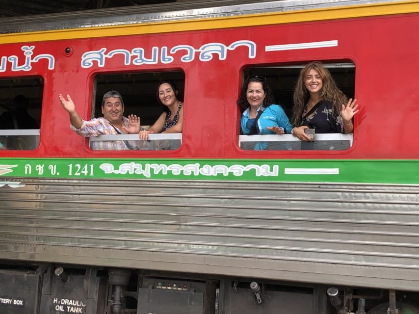Bangkok: Maeklong Railway Market & Floating Market Tour - Damnoen Saduak Floating Market, canals, boats, and the pace of trade