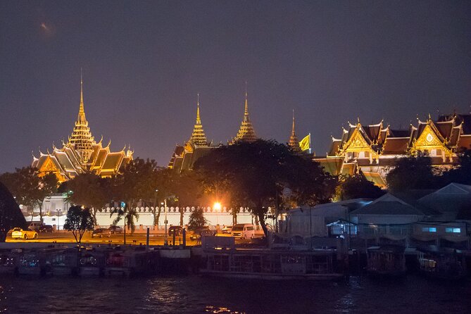 Bangkok Meridian Dinner Cruise from ICONSIAM - Group size and the vibe on board
