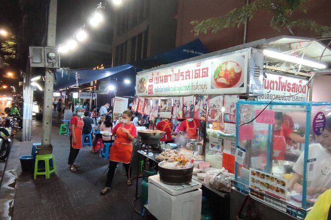 Bangkok: Michelin Guide Street Food Tour by Tuk Tuk - Stop 1 at Lim Lao Ngow: fishball egg noodle comfort in one bite