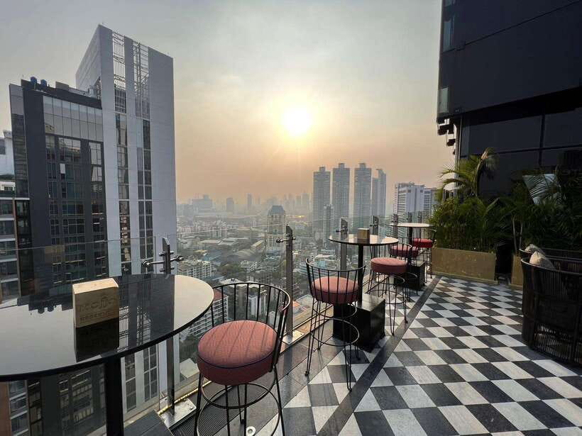 Bangkok: Mojjo Rooftop Lounge & Bar Food & Beverage Package - Latin-Inspired Flavor Match, How the Menu Fits the Night