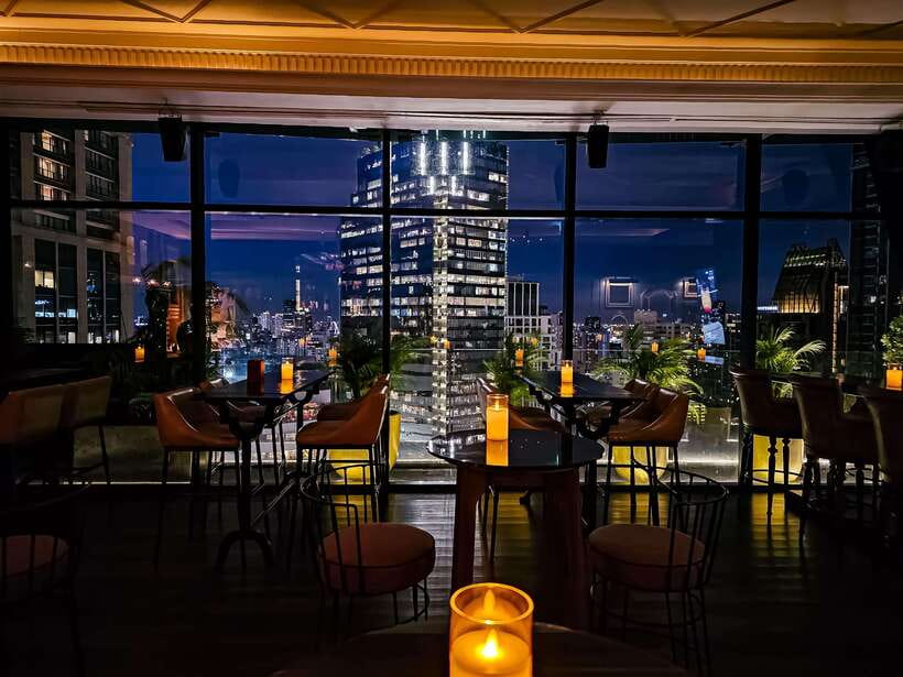Bangkok: Mojjo Rooftop Lounge & Bar Food & Beverage Package - Live Music and the Rooftop Atmosphere