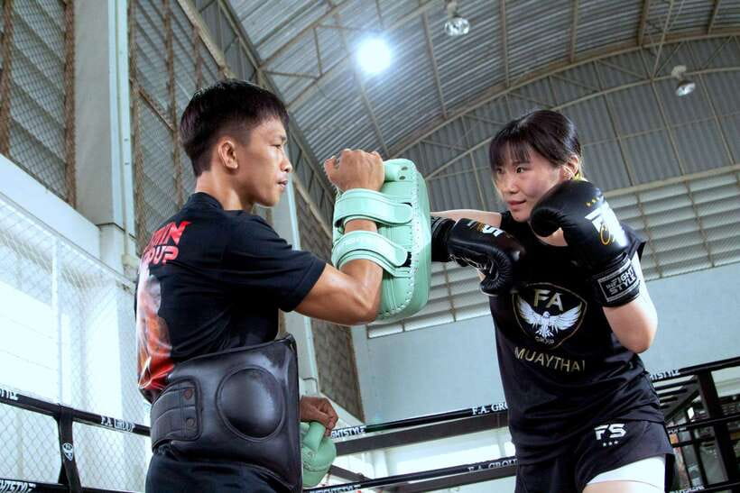 Bangkok: Muay Thai Boxing Introduction Class for Beginners - FA Group Fitness: the location that makes training easy