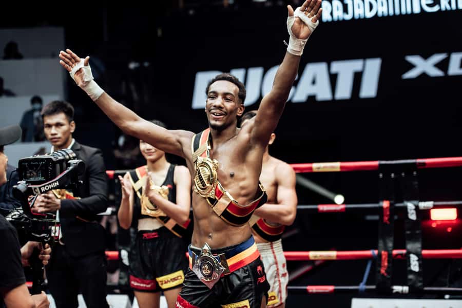 Bangkok: Muay Thai Boxing Tickets at Rajadamnern Stadium - Rules that protect the show: photos, flash, and banned items