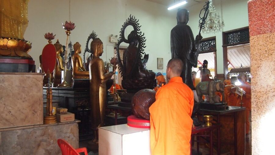 Bangkok: Must things to see in China town, Small group - Should you book? My take