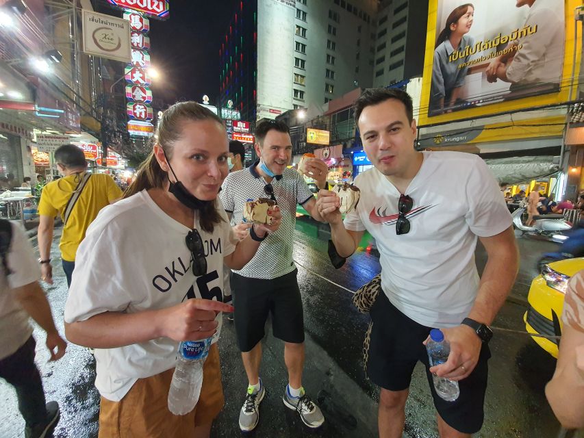 Bangkok: Must things to see in China town, Small group - Snacks, coffee, and a local lunch that keeps the tour honest