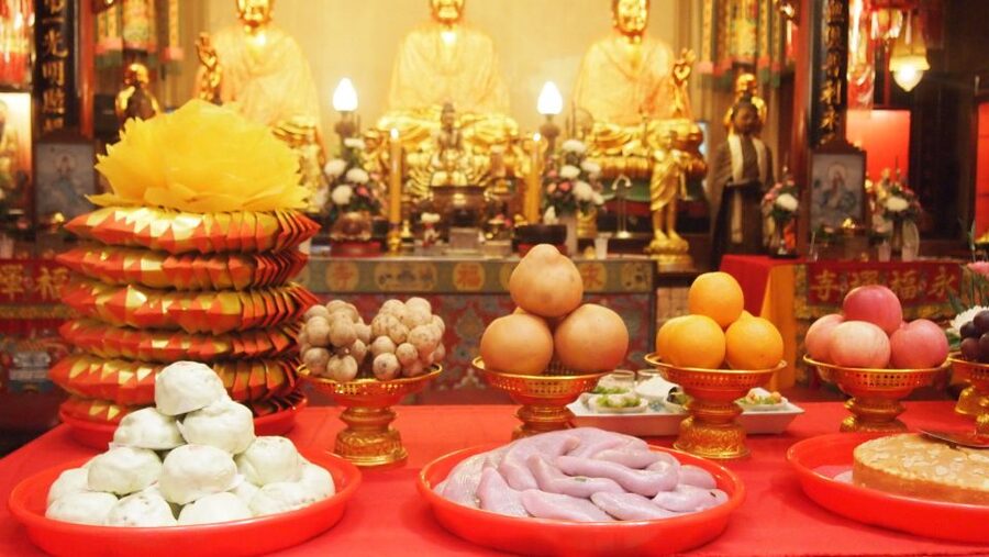 Bangkok: Must things to see in China town, Small group - Who should book this Chinatown walk, and who should skip it