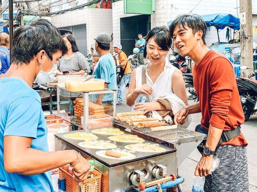 Bangkok: Must-Try Hidden Bike & Food Experience - Secret stops and more backstreet cycling for the best views