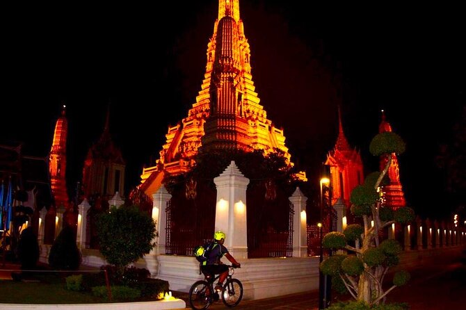 Bangkok Night Bike Tour -Hotel-pickup & Dinner - Why Bangkok looks better on a bike after dark