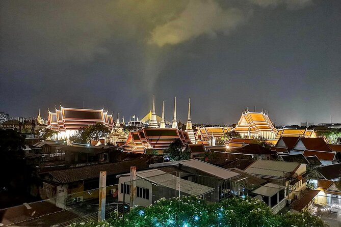 Bangkok Night Bike Tour -Hotel-pickup & Dinner - Pak Khlong Flower Talat: the biggest flower market in full motion