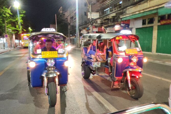 Bangkok Night Eats by Tuk Tuk - Hotel-pickup & Dinner - Stop One in the Alley: Suan Mali Chicken Noodle at Klang Hospital Junction