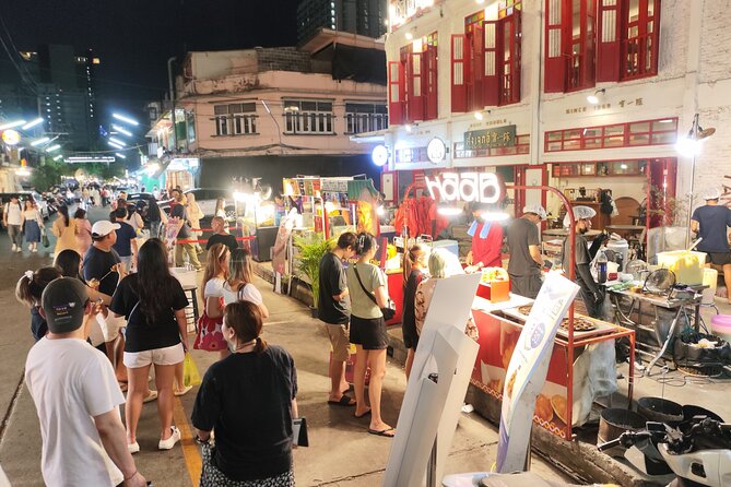 Bangkok Night Eats by Tuk Tuk - Hotel-pickup & Dinner - Yaowarat Chinatown on Foot: Big Night Energy, Close Up