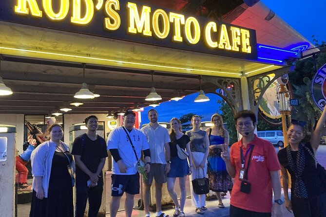 Bangkok Night Market Tour Dinner and Vintage Find - Michelin-recognized Thai dinner, then Talad Rot Fai Srinakarin