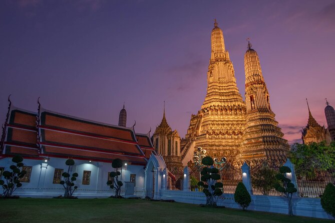 Bangkok Night Tour: Wat Arun, Wat Pho, Chinatown & Tuk Tuk Ride - Wat Arun: 1 hour to appreciate the porcelain-and-seashell details