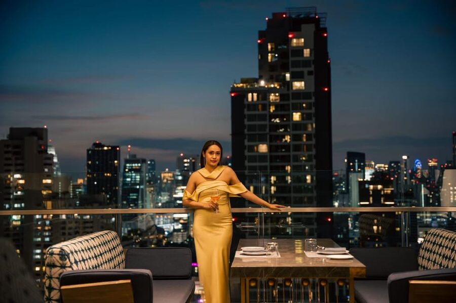 Bangkok: Nimitr Rooftop by 137 Pillars - Service that smooths the night (Mukki is a name to remember)