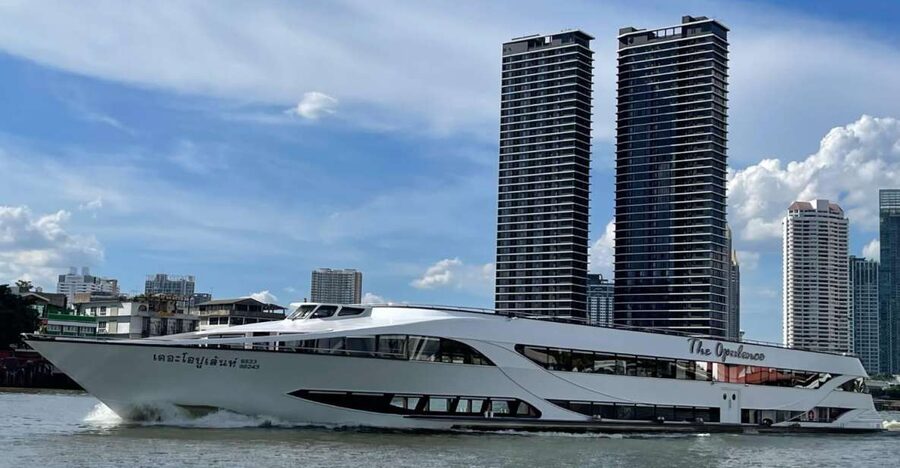 Bangkok: Opulence Luxury Chao Phraya Dinner Cruise - Boarding and seating: how to get the best table without stress