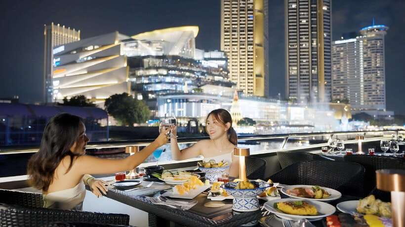 Bangkok: Opulence Luxury Dinner Cruise with Hotel Transfer - Opulence on the Chao Phraya: what the evening feels like
