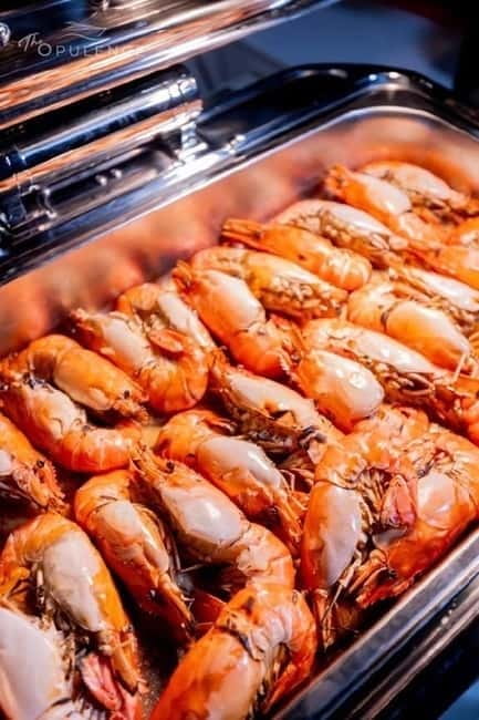 Bangkok: Opulence Luxury River Dinner Cruise - Food quality: tasty Thai comfort food, with a few caveats