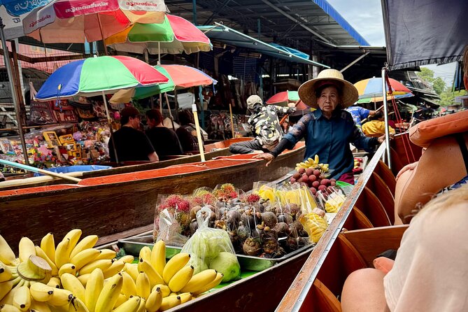 Bangkok: Private Floating Market and Train Market - Audio guide in 28 languages: how to use it without getting distracted