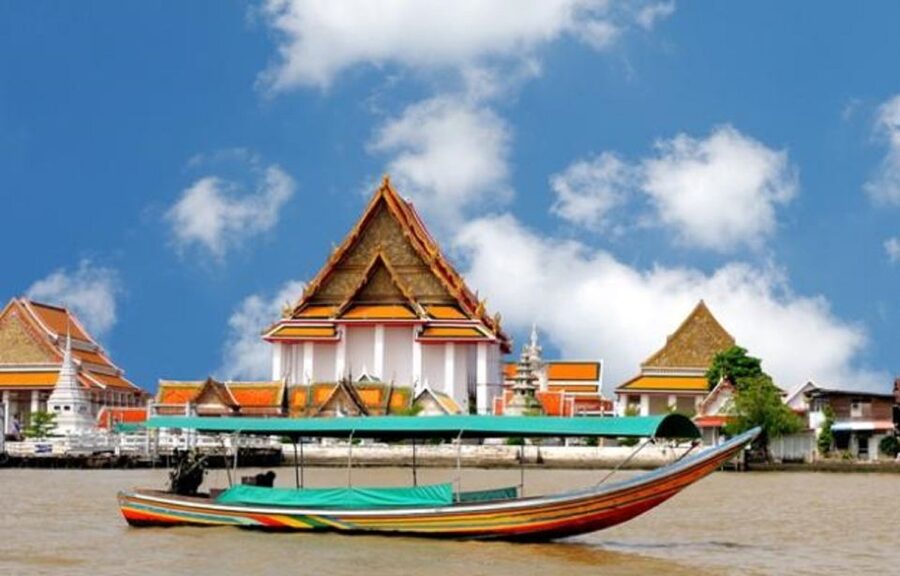 Bangkok: Private Thonburi Longtail Boat Tour & Wat Pho Visit - Wat Pho: Reclining Buddha, largest Buddha collection, and Thai massage context