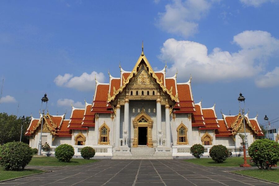 Bangkok: Private Thonburi Longtail Boat Tour & Wat Pho Visit - Money and practical details you should plan for
