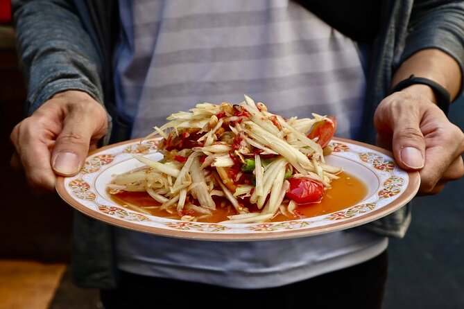 Bangkok Private Walking Food Tour with 10+ Tastings in Chinatown - The Guide Factor: Why Jan’s Style Shows Up in the Food