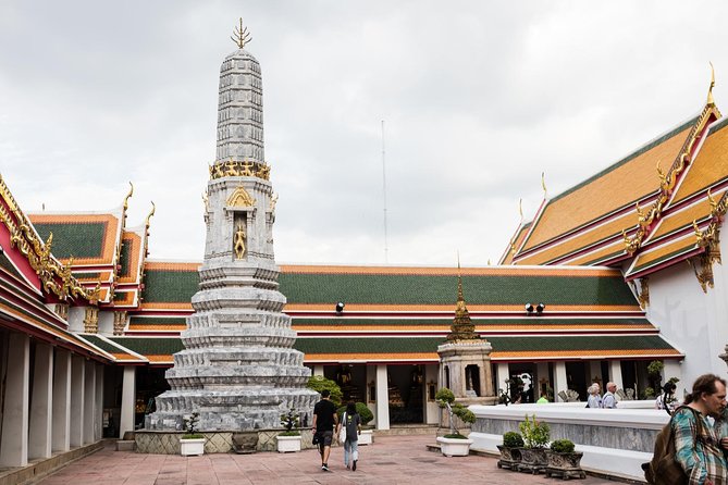 Bangkok Reclining Buddha (Wat Pho) Entrance Ticket - Temple etiquette that matters at Wat Pho