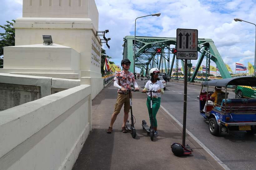 Bangkok: Riverside E-Scooter Adventure with StreetFood Snack - Talat Noi and the River Bridges: The City Changes as You Ride