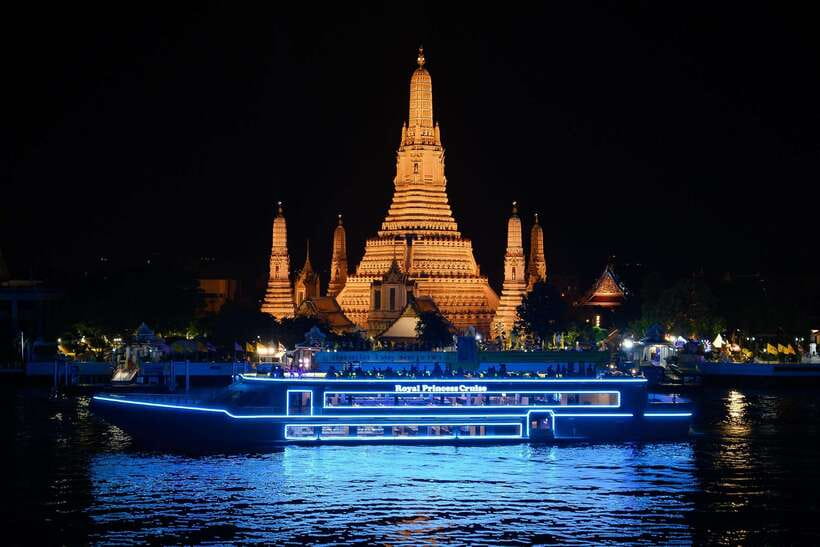 Bangkok: Royal Princess River Dinner Cruise with Live Music - A Bangkok Night That Feels Like a Moving Viewpoint