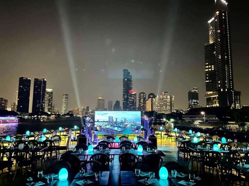 Bangkok: Royal Princess River Dinner Cruise with Live Music - Drinks, Coffee, and That Welcome Drink You Might Not Expect