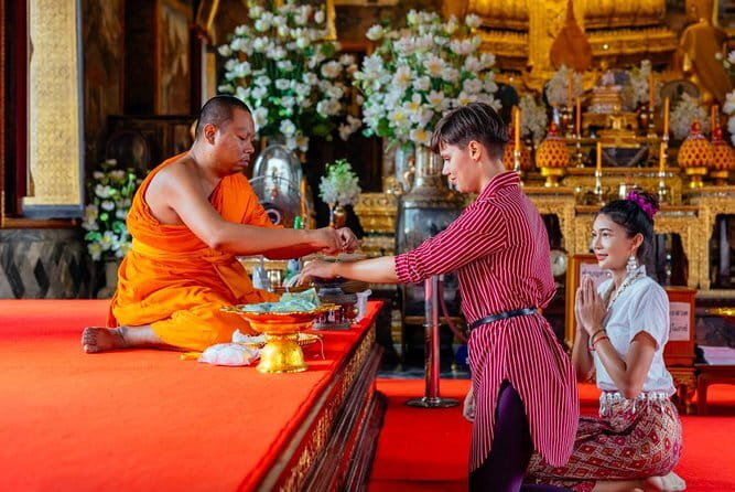 Bangkok's Best: City Highlights & Floating Market Private Tour - Kuan Yim Shrine, Yaowarat Chinatown, and the Salt-Farming Stop