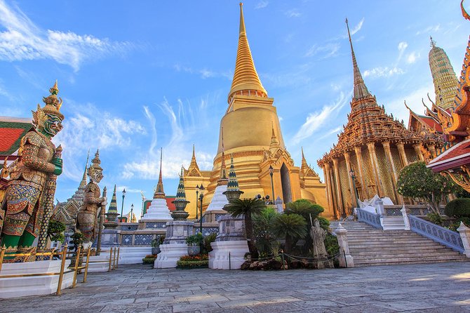 Bangkok's Grand Palace Complex and Wat Phra Kaew Tour - Entering the Grand Palace Complex: What You Actually Get to See
