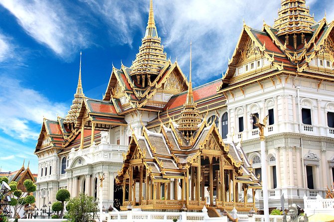 Bangkok's Grand Palace Complex and Wat Phra Kaew Tour - Gems Gallery: The Included Stop You Should Know About