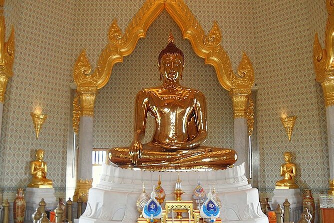 Bangkok’s Three Iconic Temples: Wat Traimit, Wat Pho & Wat Arun - Stop 3: Wat Arun’s spires on the Chao Phraya River