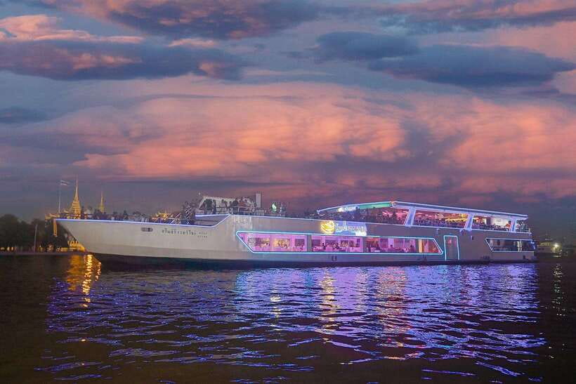 Bangkok: Smile Riverside Dinner Cruise - Why this cruise works for Bangkok at night