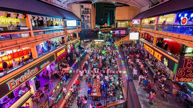 Bangkok: Soi Cowboy, Nana, Soi 11, Rooftops, Clubs & Go Go’s - Heaven17: deep house, shisha, and games that break the ice