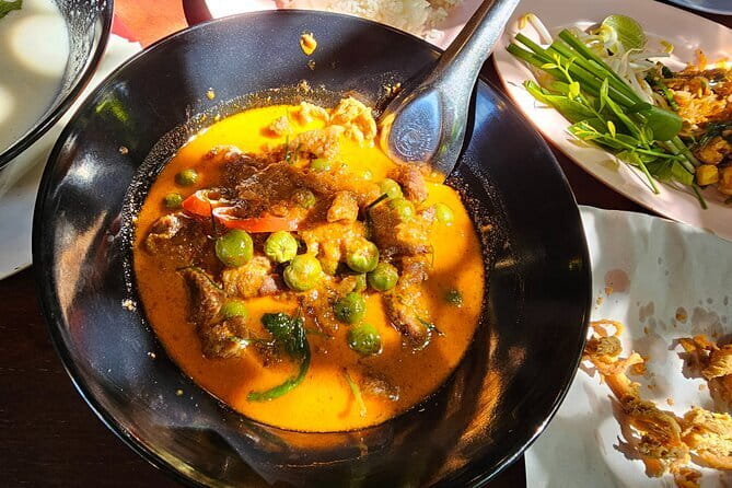 Bangkok Street Food Variety Cultures Local Tasty - Stop 1: Samphanthawong, Where Chinatown’s Food Traditions Begin