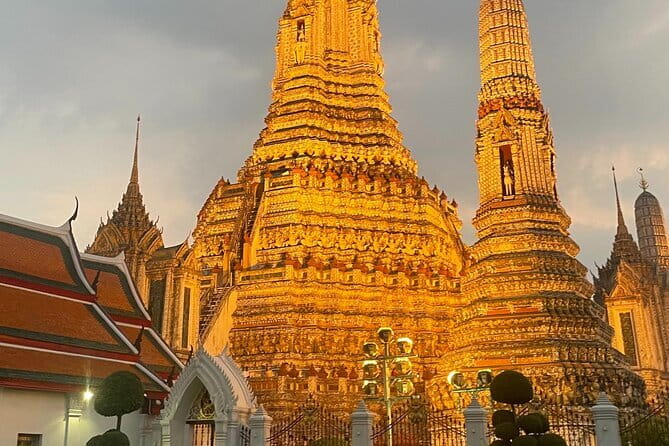 Bangkok : Sunset Food tour by Tuk Tuk boat with big Buddha view - A 6:00 pm Start That Lines Up with Sunset Views