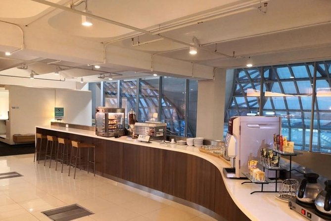 Bangkok Suvarnabhumi Airport (BKK) / Don Mueang Airport (DMK) VIP Lounge Access - Who this lounge access is best for