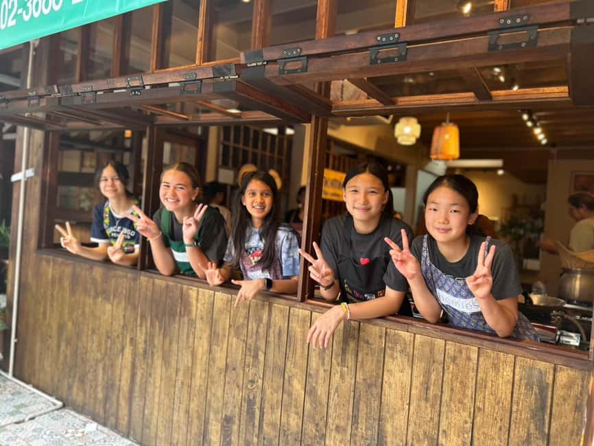 Bangkok: Thai Cooking Class With 4 Dishes & Thai Drink - Four Dishes, One Thai Flavor Course