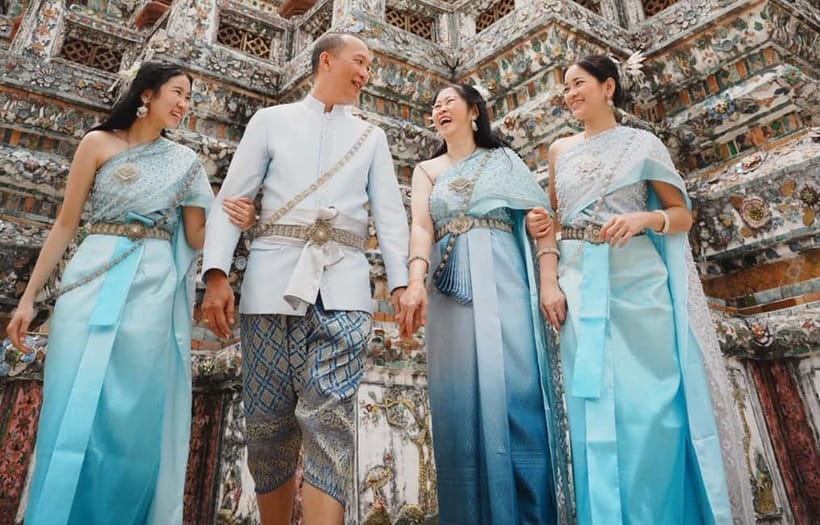 Bangkok: Thai Costume Rental + Hairdo, Makeup & Accessories - Getting to Miracle Complex and Using Your Time Smart