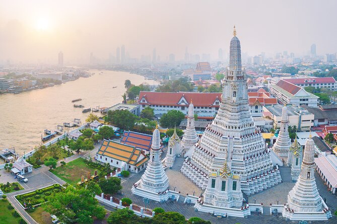 Bangkok: The Grand Palace, Wat Pho, and Wat Arun Walking Tour - Wat Arun, Temple of Dawn: finish at the river and keep moving