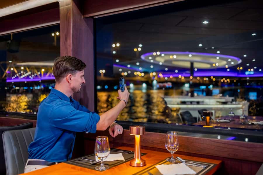 Bangkok: The Opulence Buffet Dinner Cruise with Live Band - Buffet dinner and dessert: what you can expect (and how to make it worth it)